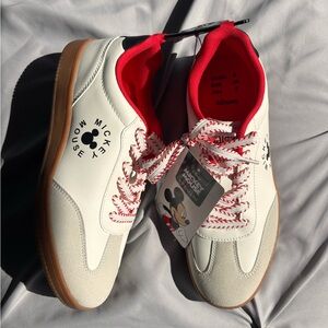 Disney Mickey Mouse Casual Low White and Red Sneakers Shoes BRAND NEW
